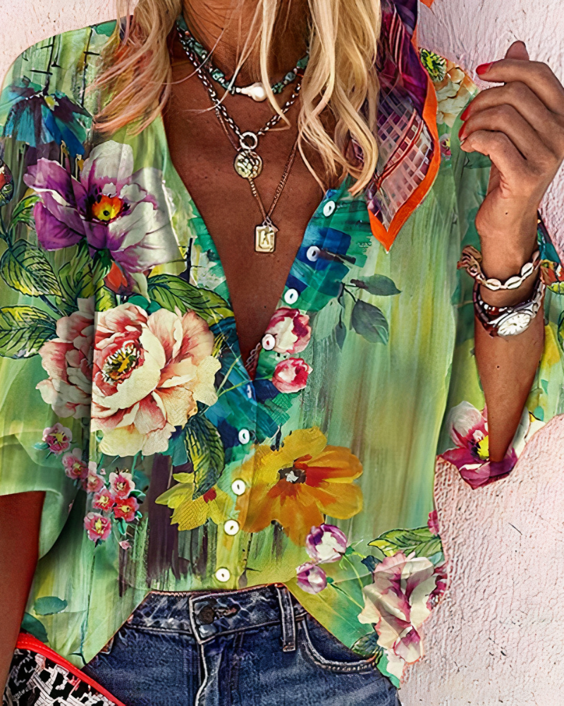 Damen Vintage bunte Bluse mit farbenfrohem Muster und lockerer Passform, ideal für sommerliche Outfits.