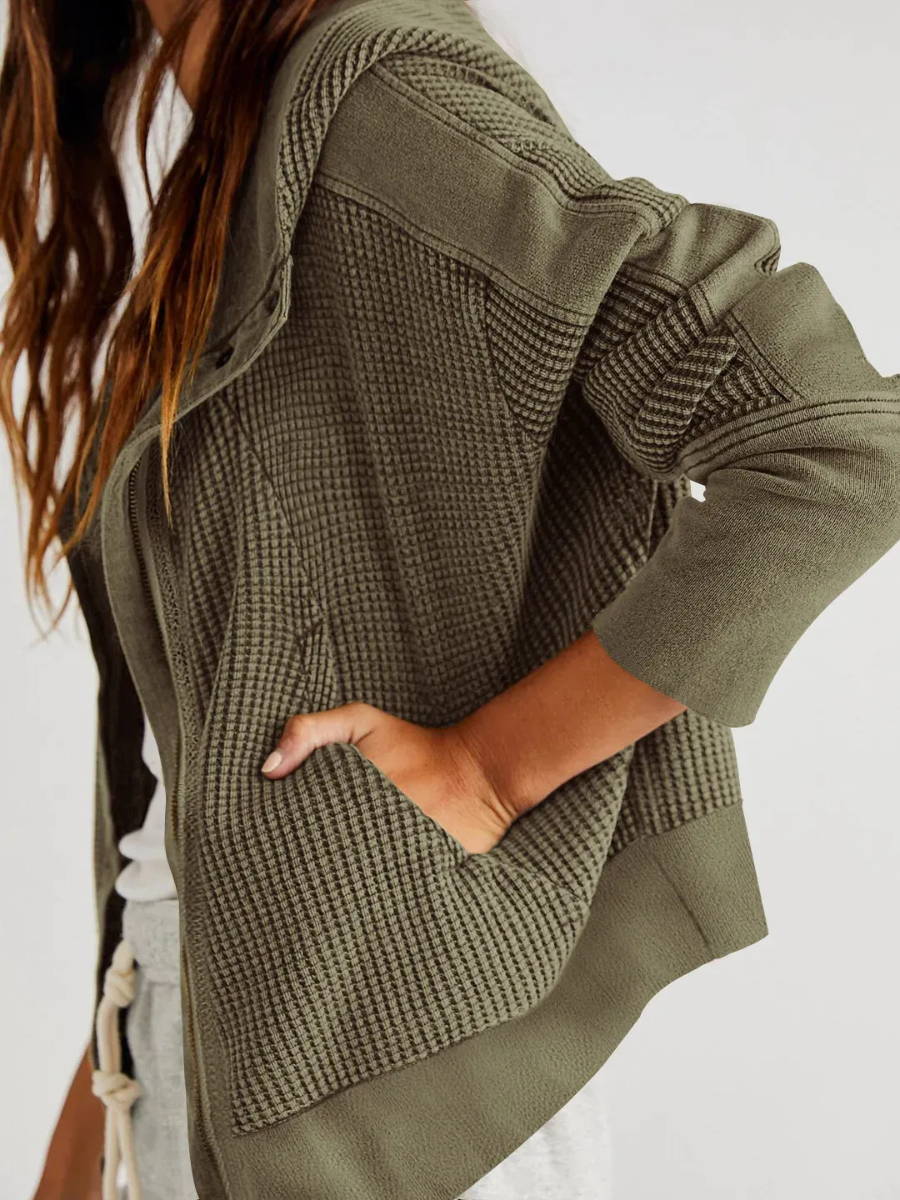Damen leichte Waffel-Kapuzenjacke in modernem Design, ideal für Alltag und Freizeit.