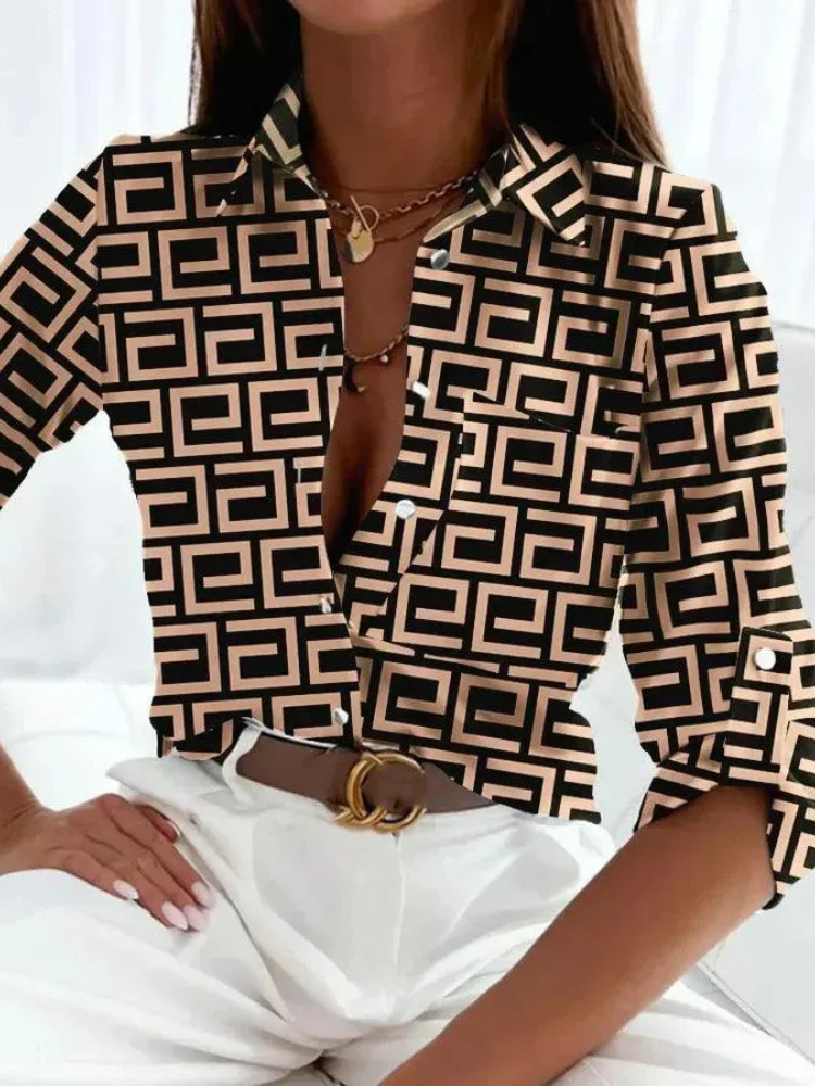 Elegante gestreifte Damenbluse mit Knopfleiste, perfekt für Büro und Freizeit.