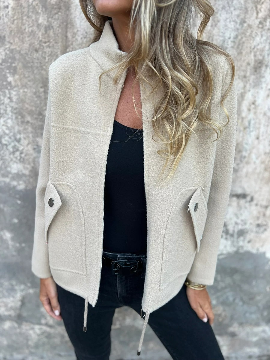 Elegante Herbstjacke für Damen in zeitlosem Design für kühle Tage