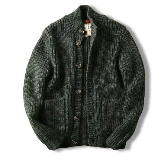 Elegante Strickjacke für Herren in klassischem Design für Freizeit und Business.