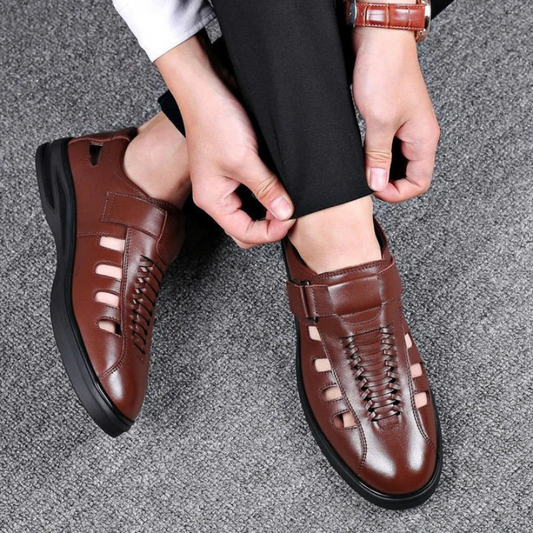 Elegante stützende Sandalen für Herren mit offenem Design für warme Tage