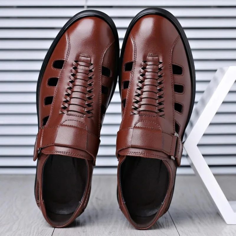 Elegante stützende Sandalen für Herren mit offenem Design für warme Tage