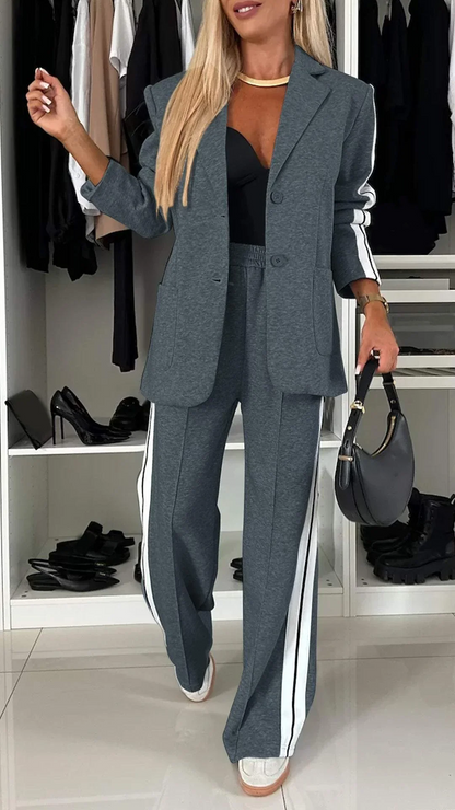 Eleganter Büroanzug für Damen in modernem und stilvollem Design