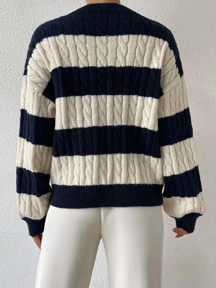 Eleganter Pullover mit V-Ausschnitt für Damen in stilvollem Design