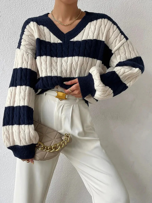 Eleganter Pullover mit V-Ausschnitt für Damen in stilvollem Design