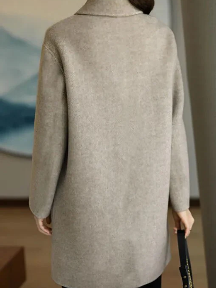 Eleganter Vintage-Mantel für Damen in zeitlosem Design für stilvolle Auftritte