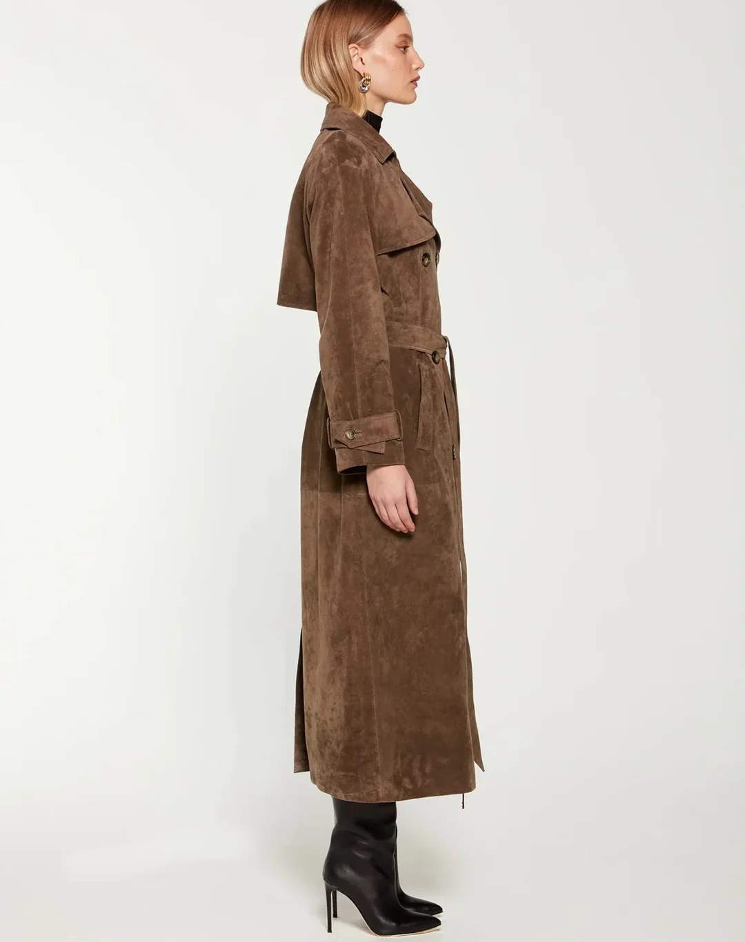 Langer eleganter Vintage-Mantel für Damen in klassischem Design

