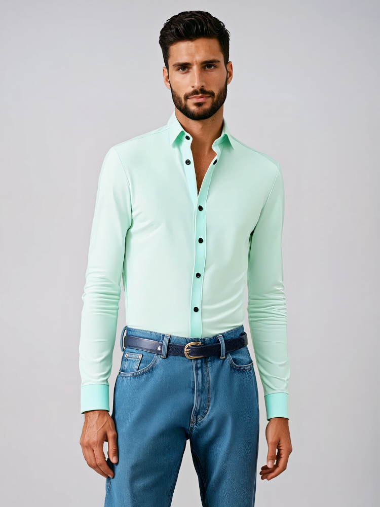 Elegantes Business-Hemd für Herren mit klassischem Kragen und stilvoller Passform für Büro und besondere Anlässe.