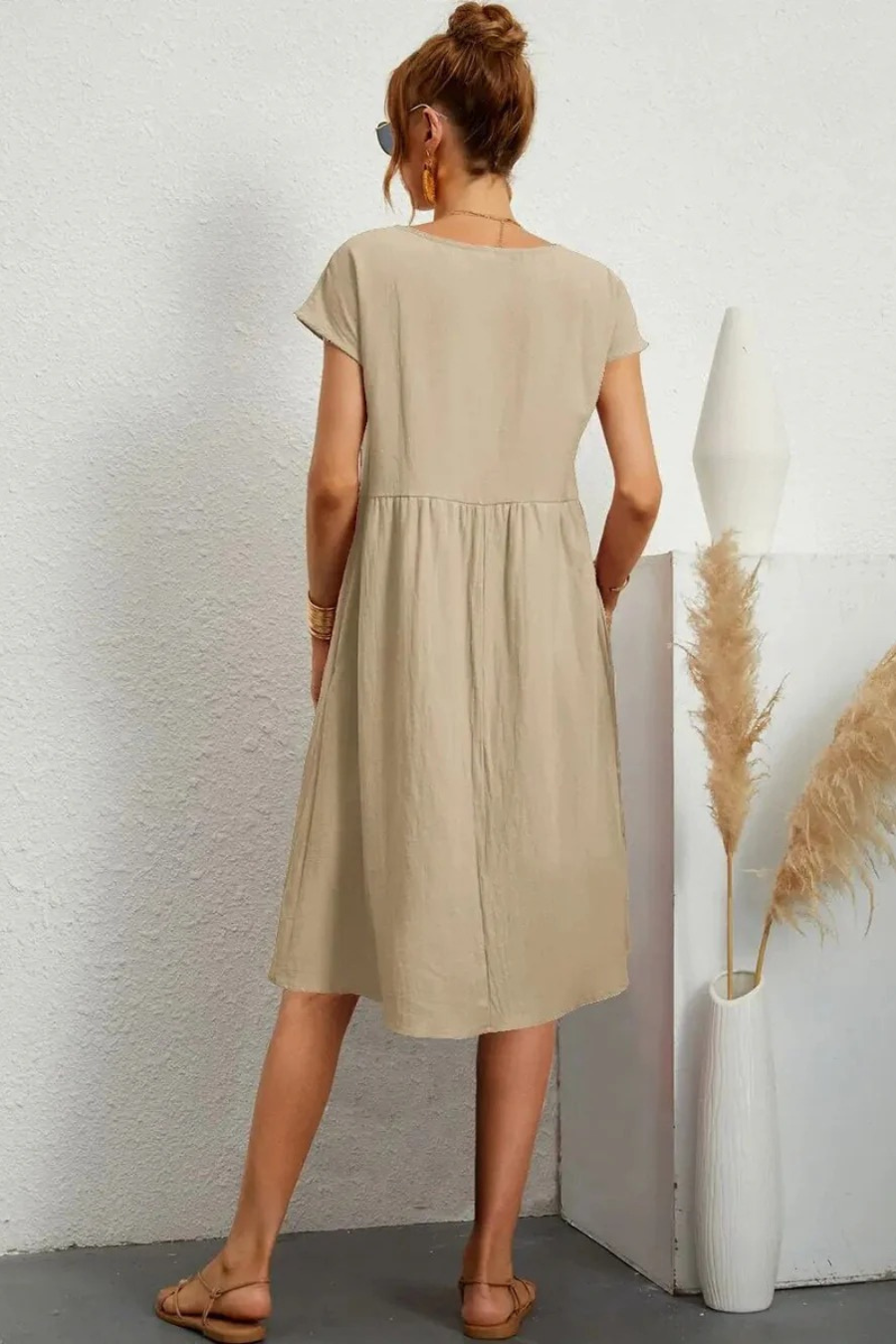 Elegantes Damen Sommerkleid mit Tasche für feminine und vielseitige Sommer-Looks