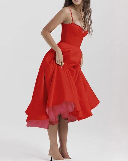 Elegantes Partykleid mit Volumen und ausgestelltem Schnitt für festliche Anlässe