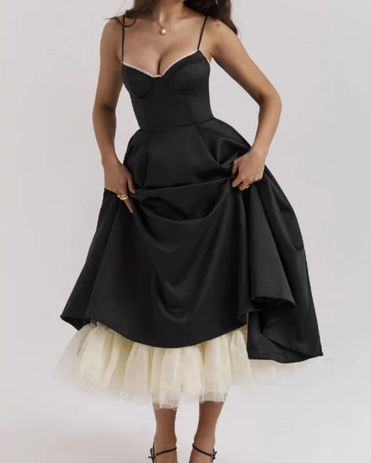 Elegantes Partykleid mit Volumen und ausgestelltem Schnitt für festliche Anlässe