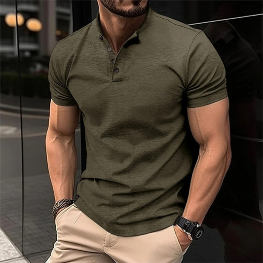 Elegantes Poloshirt für Herren mit klassischem Kragen – stilvoll und alltagstauglich.