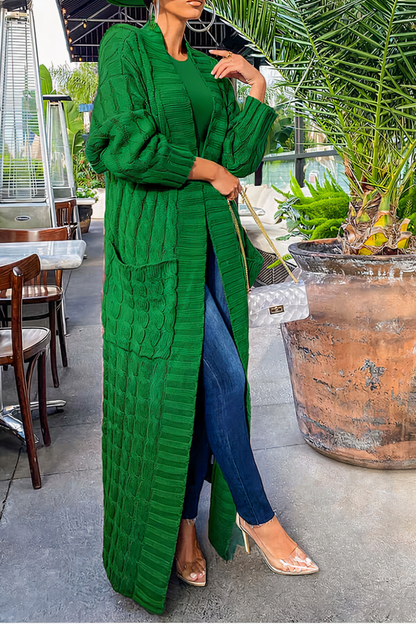 Gemütliche lange Strickjacke für Damen in elegantem Design