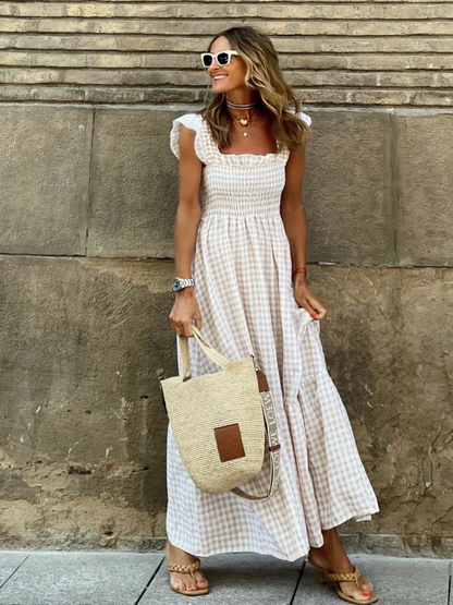Gingham Sommerkleid mit Smokings für Damen in zeitlosem Karomuster für warme Tage