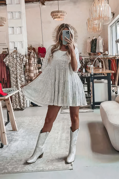 Glamouröses Partykleid für Damen mit funkelnden Pailletten und elegantem Schnitt