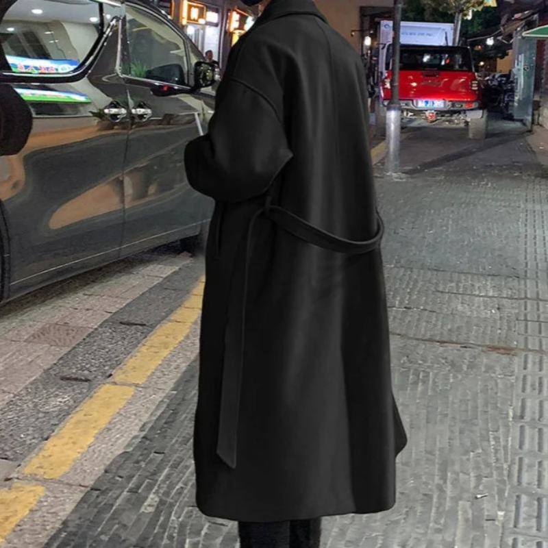 Herren eleganter Mantel im Old-Money-Stil, zeitlos und stilvoll für gehobene Anlässe