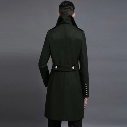Herren eleganter zweireihiger Militärmantel mit klassischem Schnitt und markantem Stil für elegante Auftritte