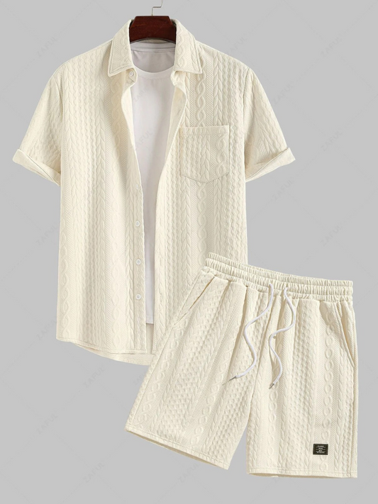  Herren elegantes Hemd-und-Shorts-Set in stilvoller Kombination für sommerliche Looks.