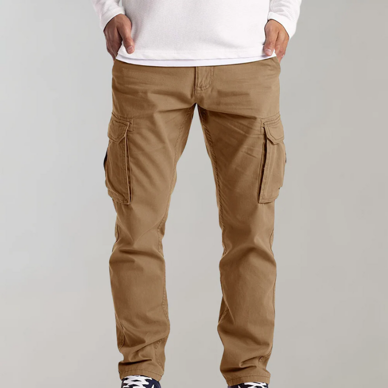 Herren klassische Cargohose mit praktischem Schnitt und Taschen, perfekt für Alltag und Freizeit.

