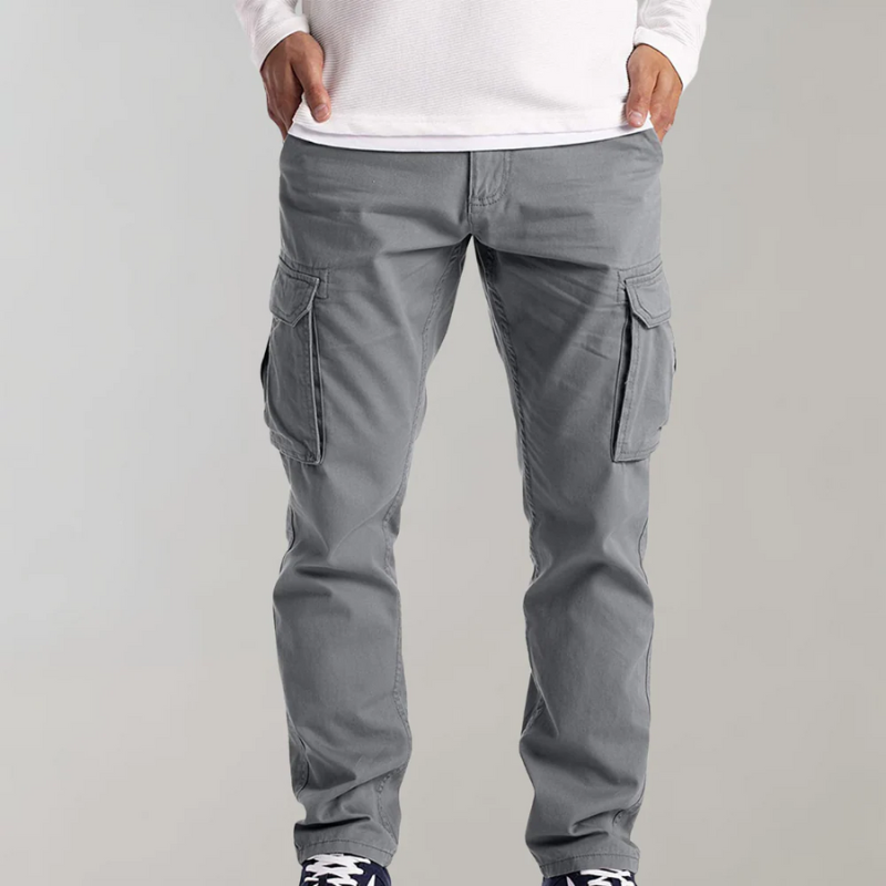 Herren klassische Cargohose mit praktischem Schnitt und Taschen, perfekt für Alltag und Freizeit.

