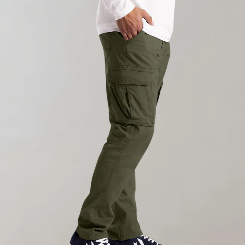 Herren klassische Cargohose mit praktischem Schnitt und Taschen, perfekt für Alltag und Freizeit.

