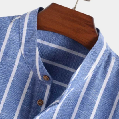 „Herren kurzärmliges gestreiftes Hemd mit modernem Streifenmuster für sommerliche Looks“

