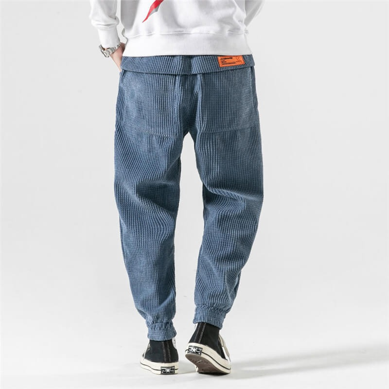 Herren moderne Cordhose im Baggy-Stil für lässige, trendige Outfits