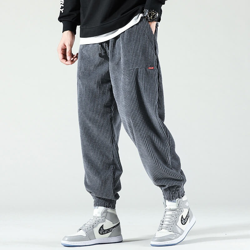 Herren moderne Cordhose im Baggy-Stil für lässige, trendige Outfits