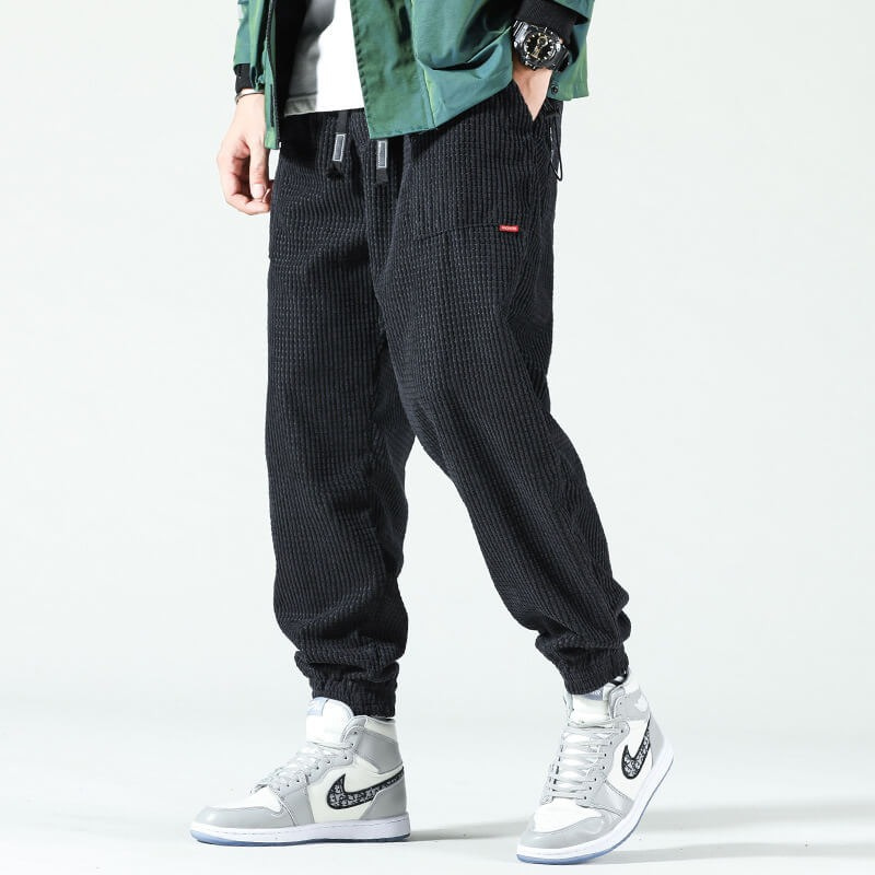Herren moderne Cordhose im Baggy-Stil für lässige, trendige Outfits