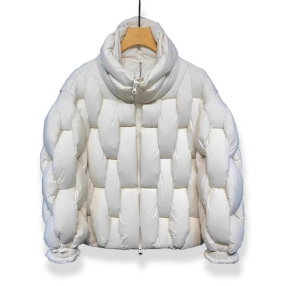 Herren moderne trendige Steppjacke in stilvollem Design für Alltag und Freizeit.