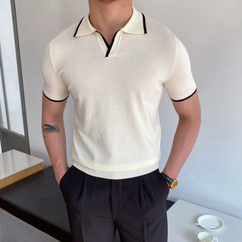Herren Sommer-Poloshirt mit V-Ausschnitt in modernem Schnitt, ideal für warme Tage und vielseitige Outfits.