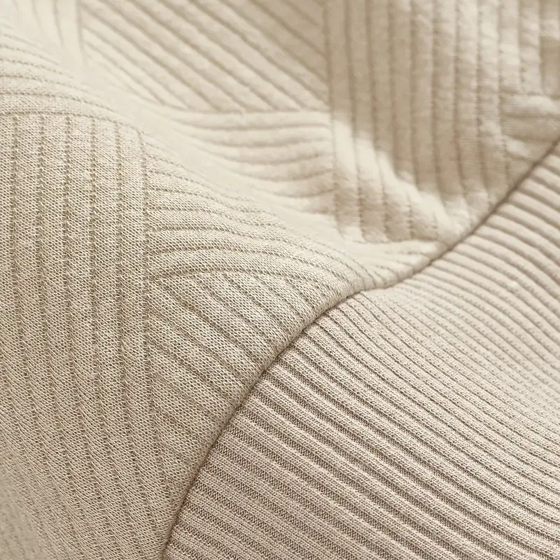 Herren stylischer warmer Pullover in modernem Design für kalte Tage