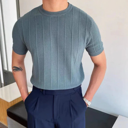 Herren stylisches Sommer-T-Shirt mit modernem Schnitt, ideal für warme Tage und vielfältige Kombinationen.