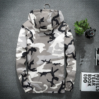 Herren Übergangsjacke mit Camouflage-Muster, locker geschnitten und modern gestaltet