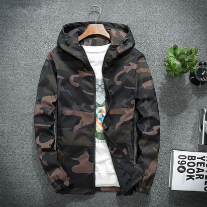 Herren Übergangsjacke mit Camouflage-Muster, locker geschnitten und modern gestaltet