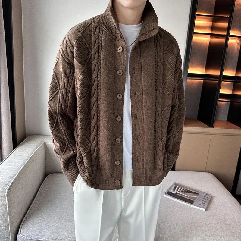 Herren warmer gemütlicher Cardigan in klassischem Design für Freizeit und Büro.
