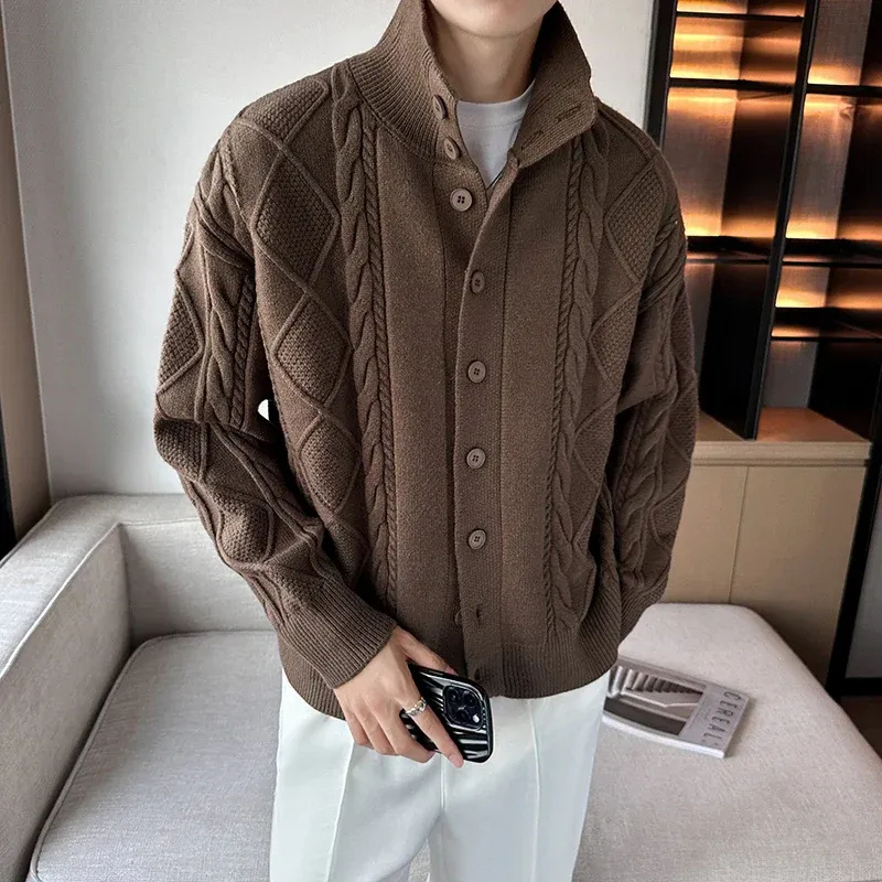 Herren warmer gemütlicher Cardigan in klassischem Design für Freizeit und Büro.