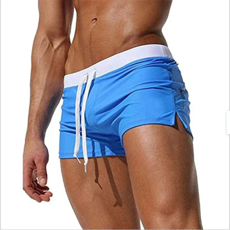 Klassische Badeshorts für Herren in sportlichem Sommerdesign









