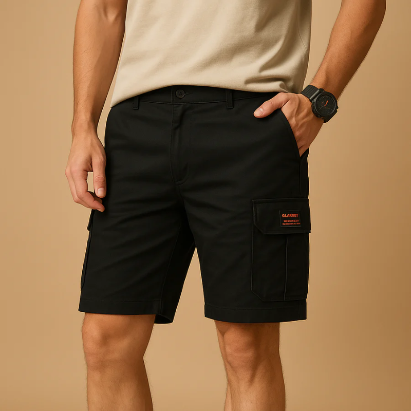 Klassische Cargo-Shorts für Herren in bequemer Passform mit praktischen Taschen.