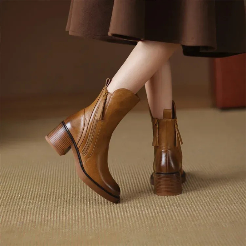 Klassische elegante Stiefeletten für Damen in zeitlosem Design