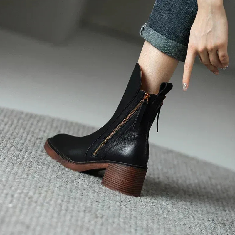 Klassische elegante Stiefeletten für Damen in zeitlosem Design