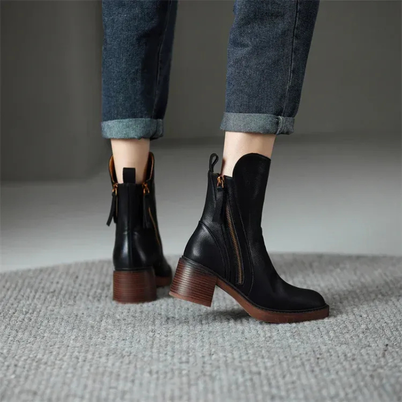 Klassische elegante Stiefeletten für Damen in zeitlosem Design