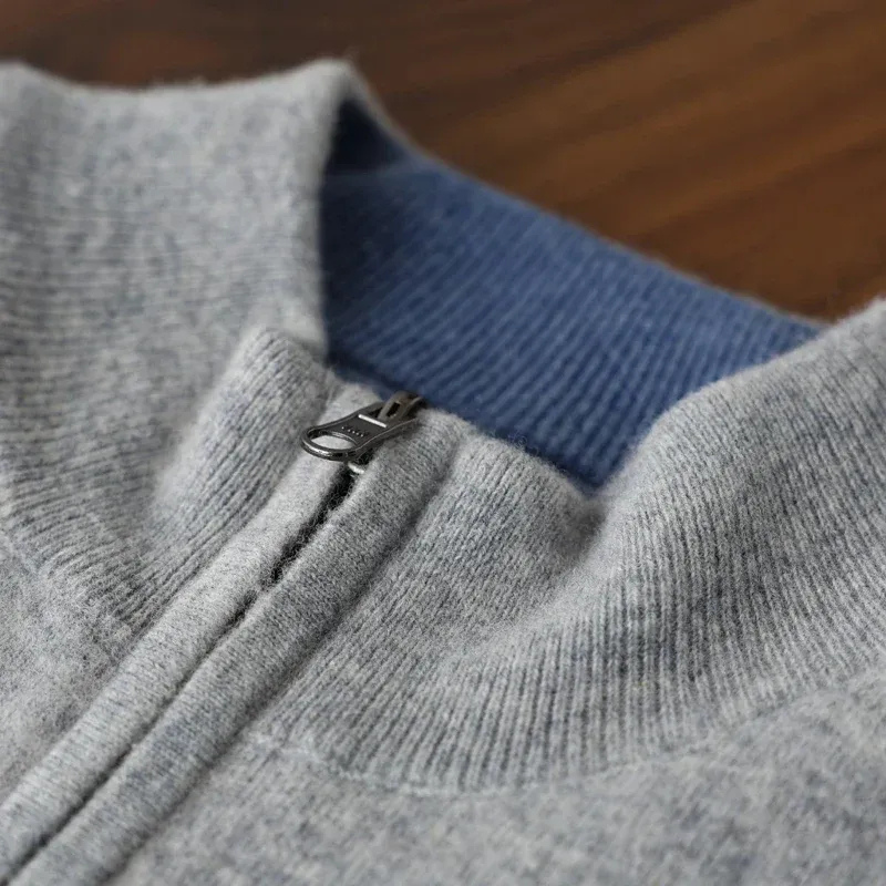 Klassische Herrenjacke mit Reißverschluss in modernem Schnitt
