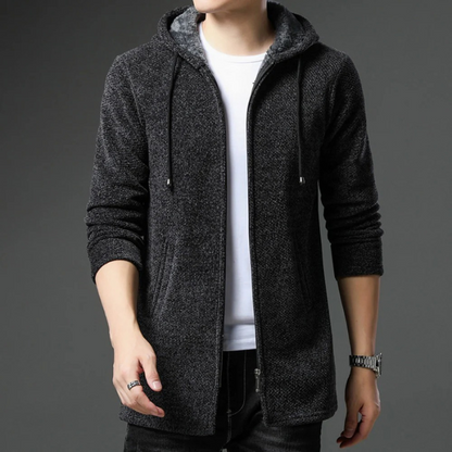 Klassischer langer Kapuzenpulli für Herren in modernem Schnitt