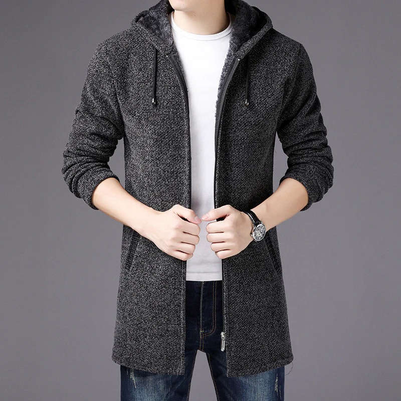 Klassischer langer Kapuzenpulli für Herren in modernem Schnitt