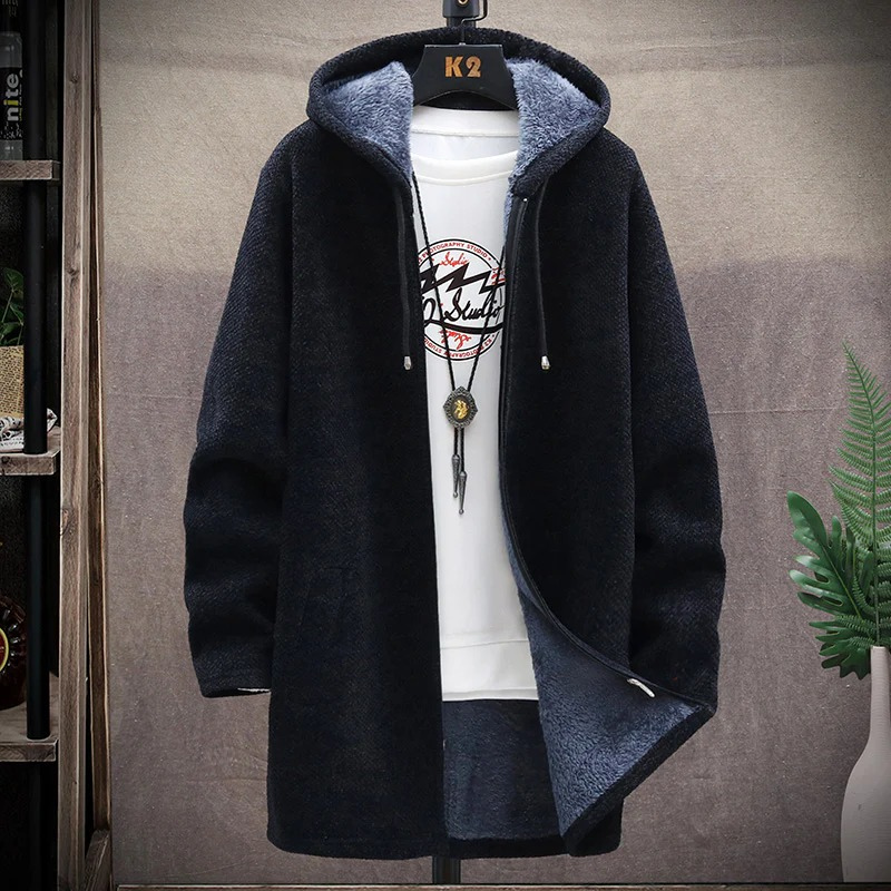 Klassischer langer Kapuzenpulli für Herren in modernem Schnitt