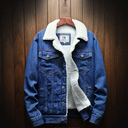 Kuschelige Winter-Jeansjacke für Herren in modernem Design, ideal für kalte Tage.