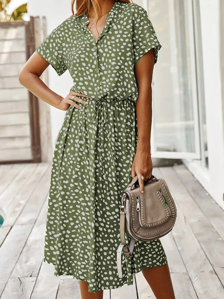 Luftiges Freizeitkleid für Damen, ideal für Sommer und Alltag.