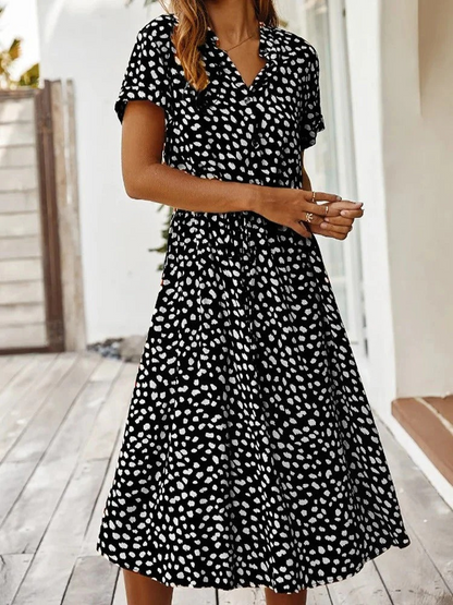 Luftiges Freizeitkleid für Damen, ideal für Sommer und Alltag.